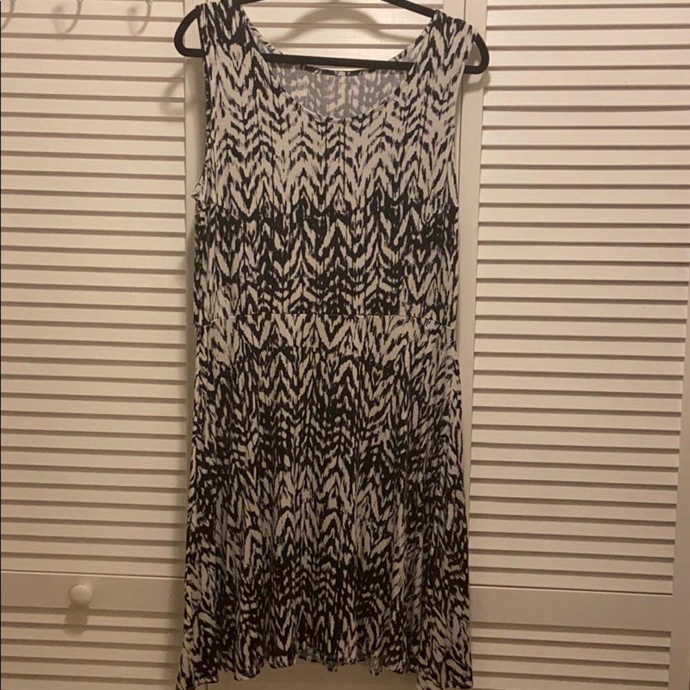 Black and white dress